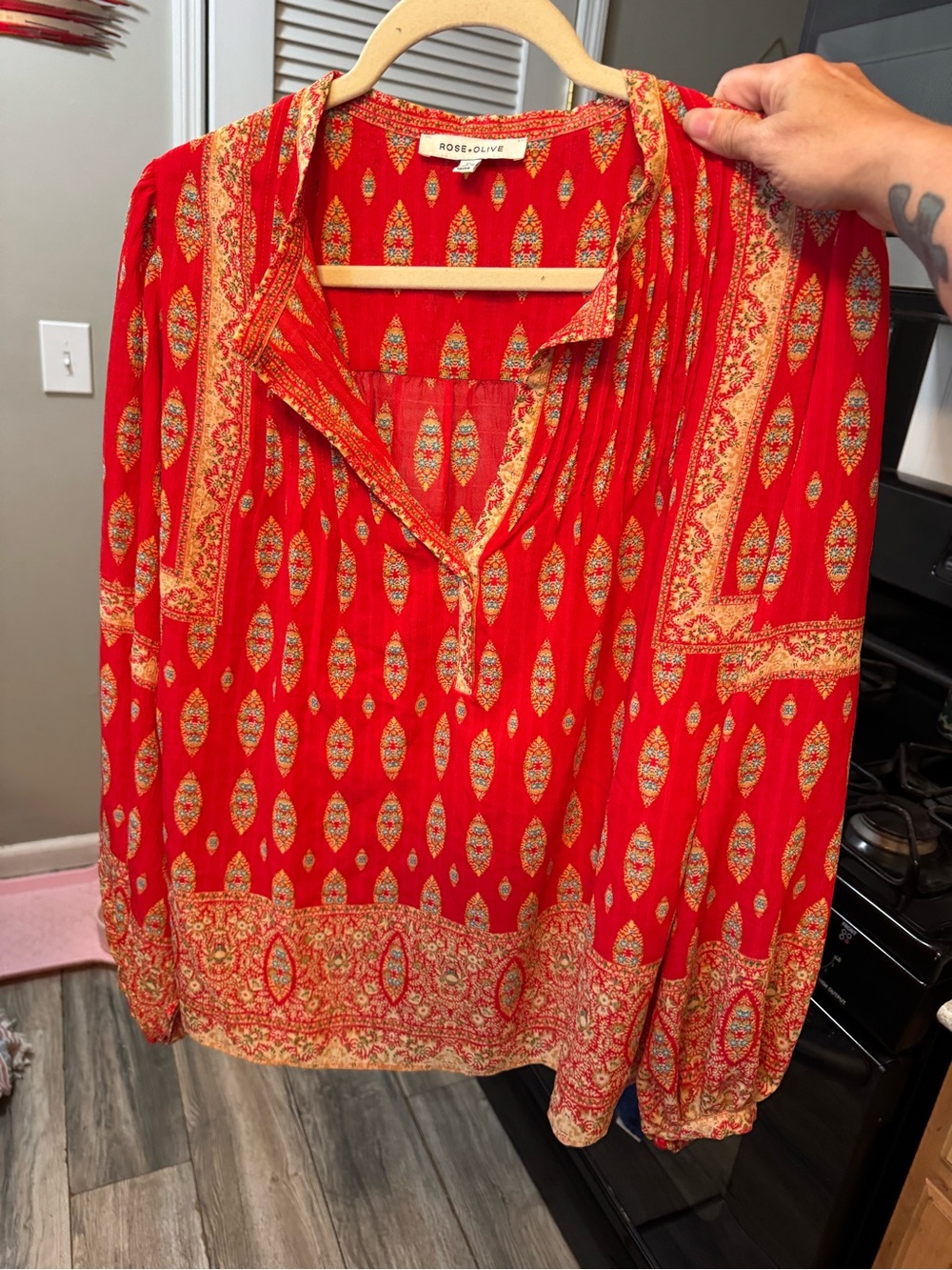 Rose & Olive Paisley-Print Tunic Blouse